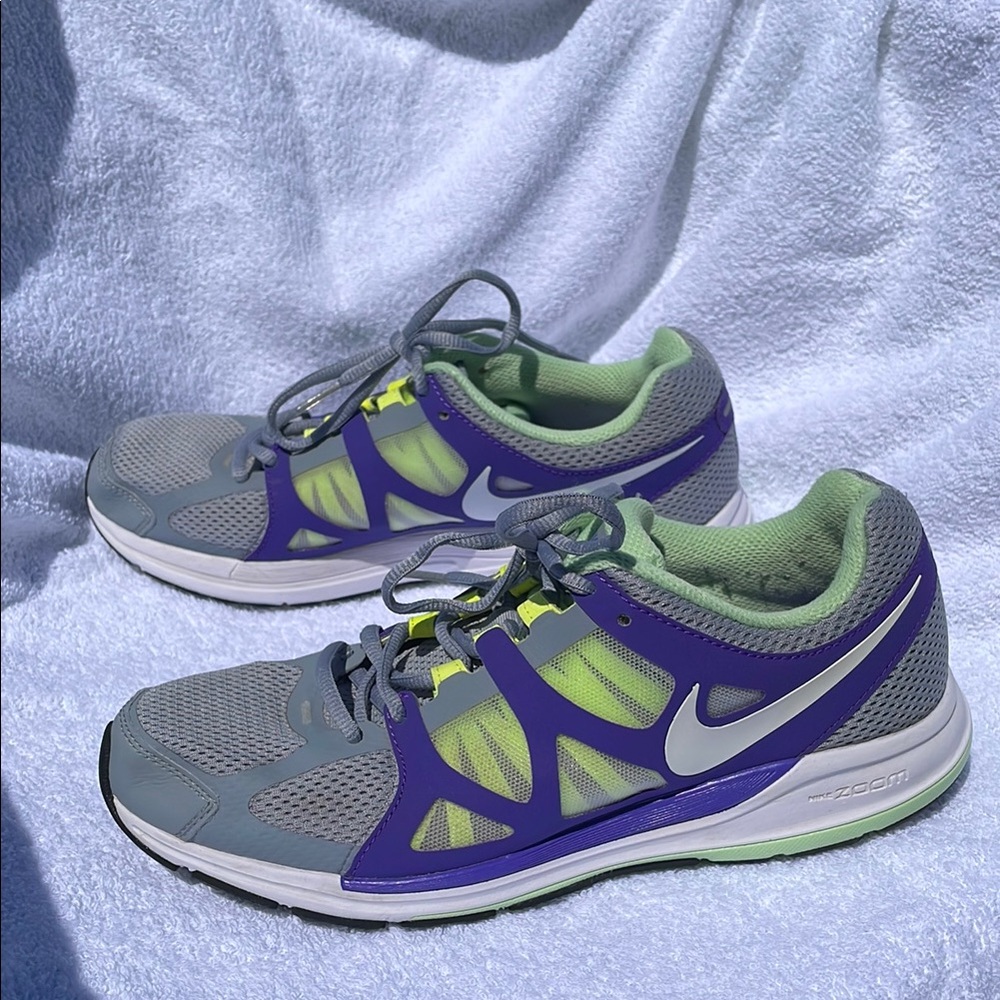 Nike Zoom Elite Sneakers